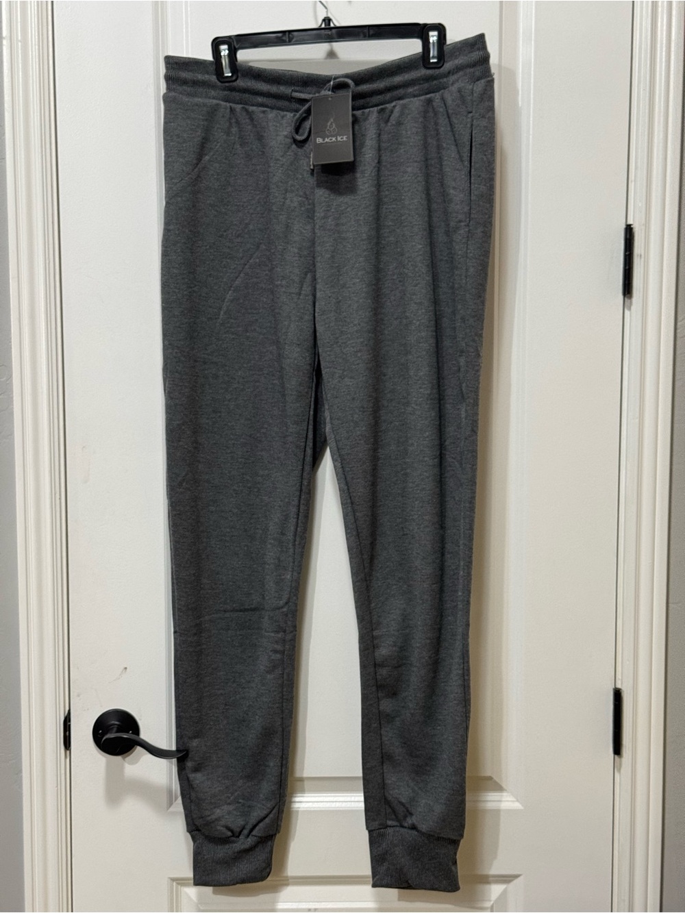 Men’s Dark charcoal Knit Joggers with Drawstring Size XL W17-20, R 13, IS 32 NWT